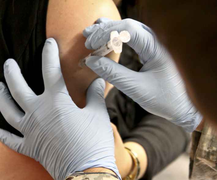 微針貼片疫苗，有可能取代注射式疫苗嗎? 